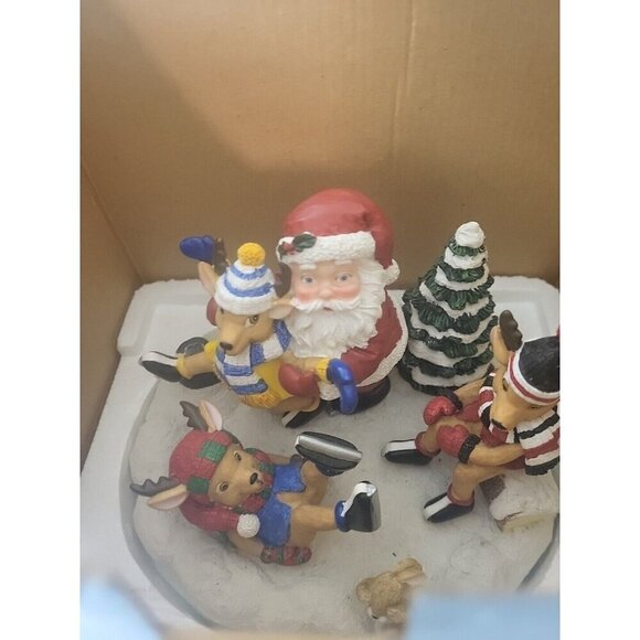 Traditions Christmas Candle Street Lamp Scene 293069 Santa Claus Reindeer EUC - Picture 12 of 13